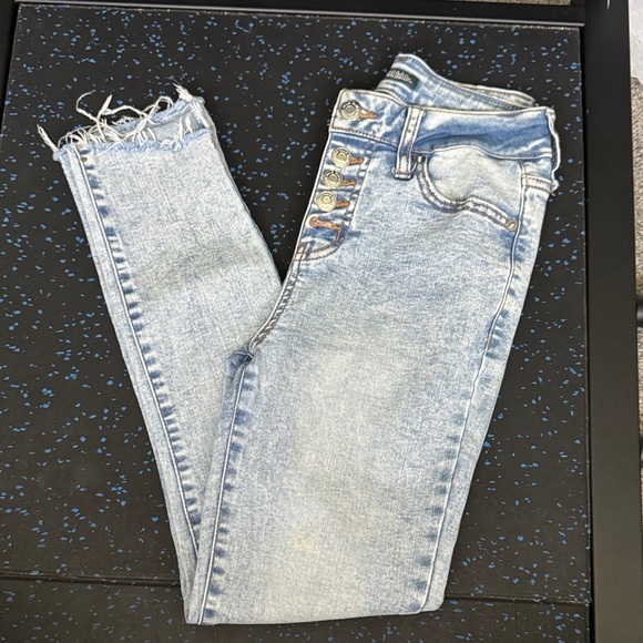 wild fable Denim - Wild Fable Light Blue Button-Up Cropped Jeans